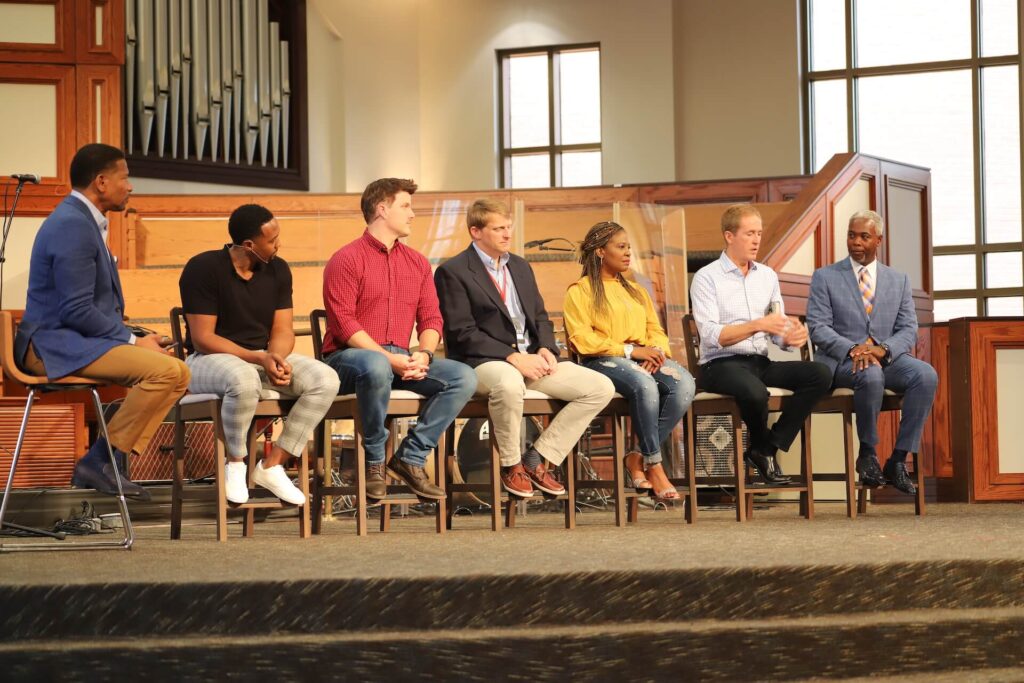 OneRace Photo - 400 Conference 3